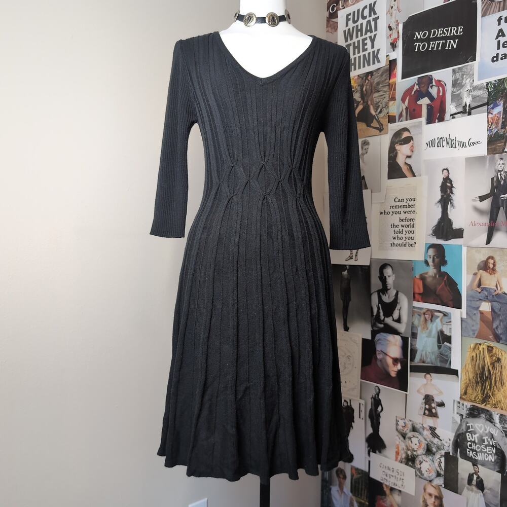 Black Ribbed Knit V-Neck Dress Vintage